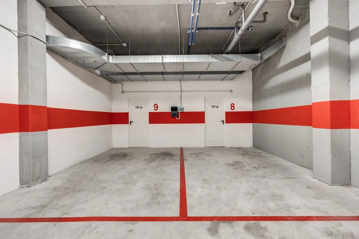 73f7fe84-0e8b-42bf-9687-17768115b706