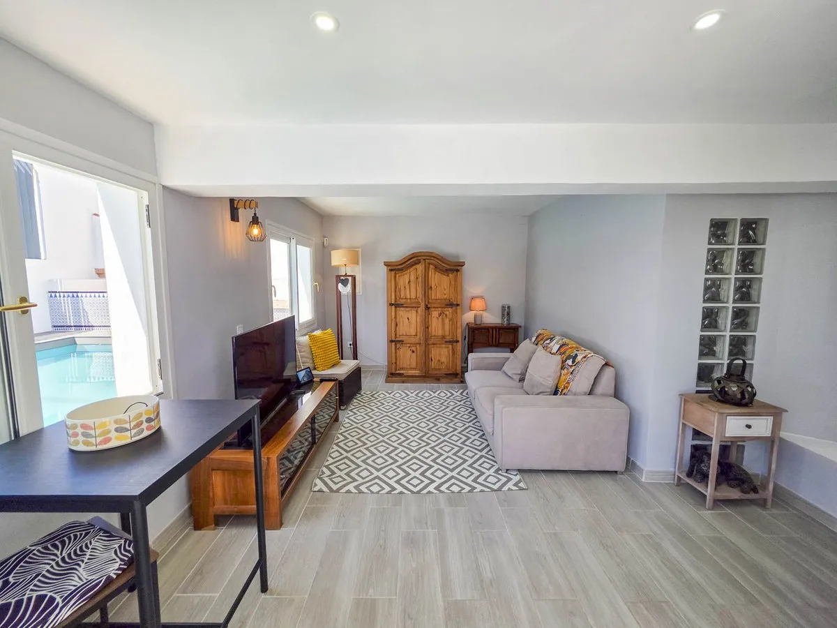 23372048-6f7f-415b-89fa-6bd051aa158e