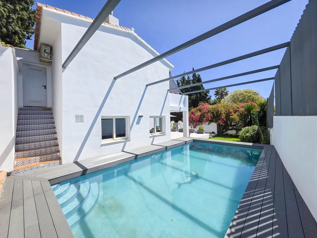 4f83d619-4bcd-400c-a631-dbe235228783