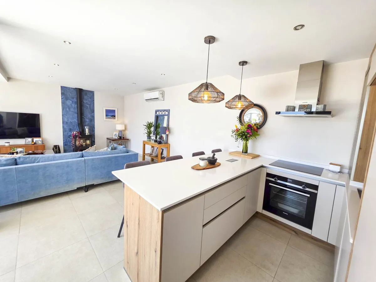 87f68a91-234d-4b39-b2c3-0b6503e2d26c