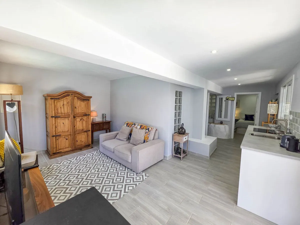 d2fd1130-c4d4-4e65-96ac-a2416df1c16b