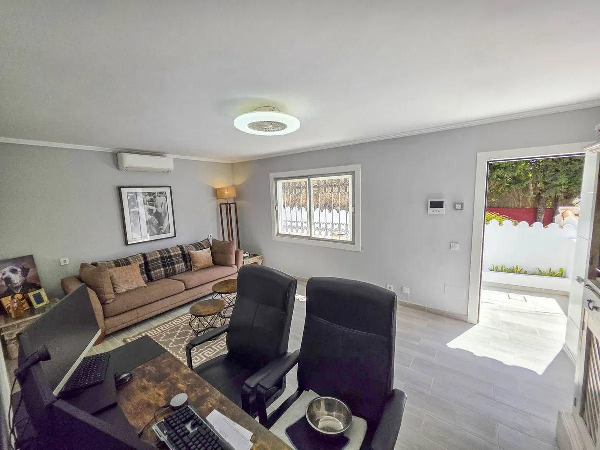 dec52137-3b90-4231-9fdb-74a6dac298bd