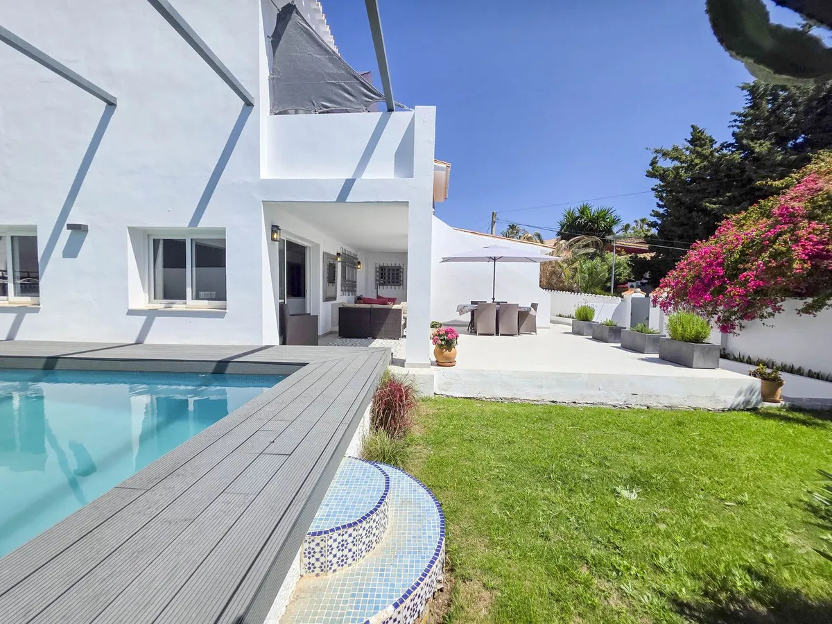 f7856a5c-0d0f-4829-99f3-2e35607d02ab