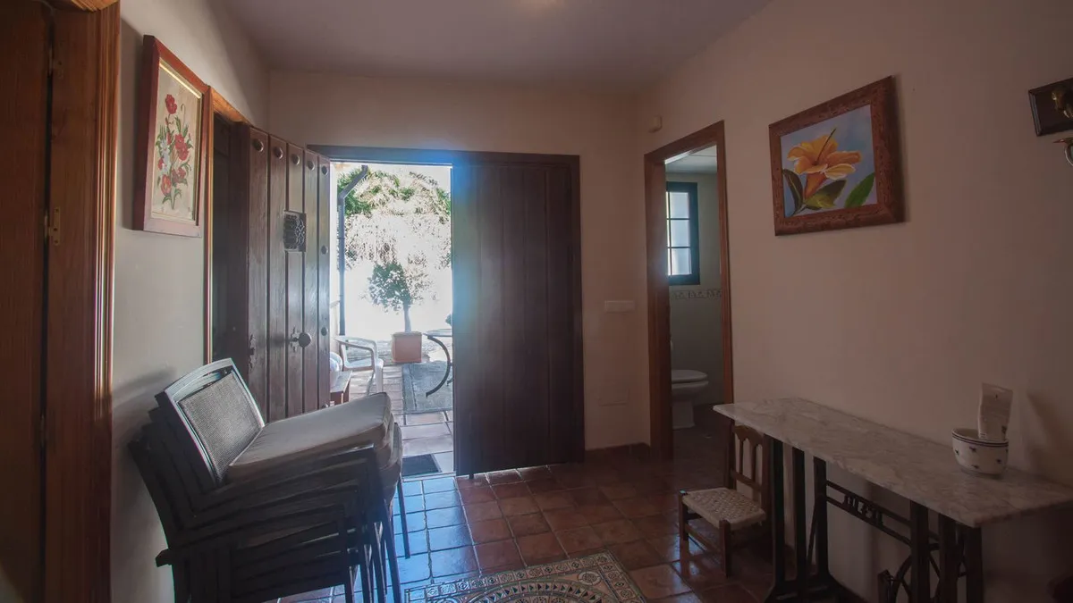 09a7326b-3929-40a4-8e74-d9c1c9d6abbe