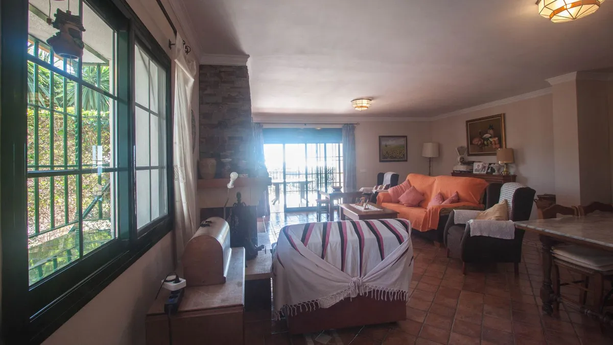 3a555dc8-79cf-47ca-9353-05faf8e4867c