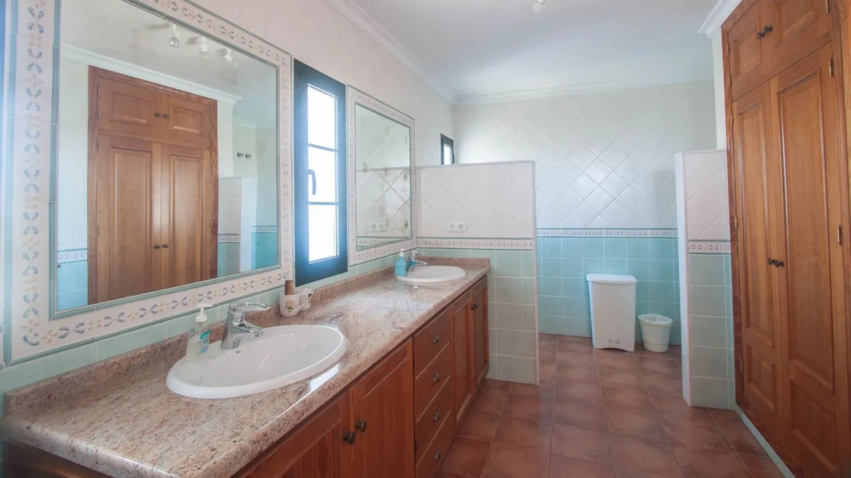 730ccb9c-cc6e-45af-b227-c9026dc0ef1a