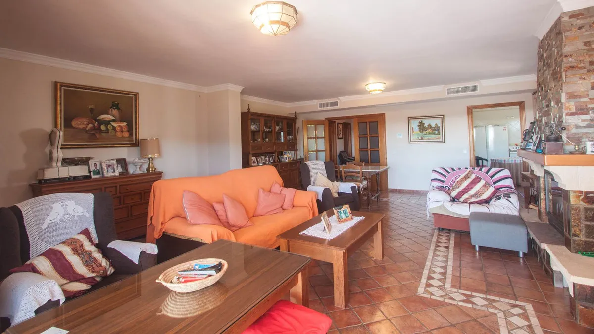 e7150168-f1e0-4502-9256-bdde0be7ef04