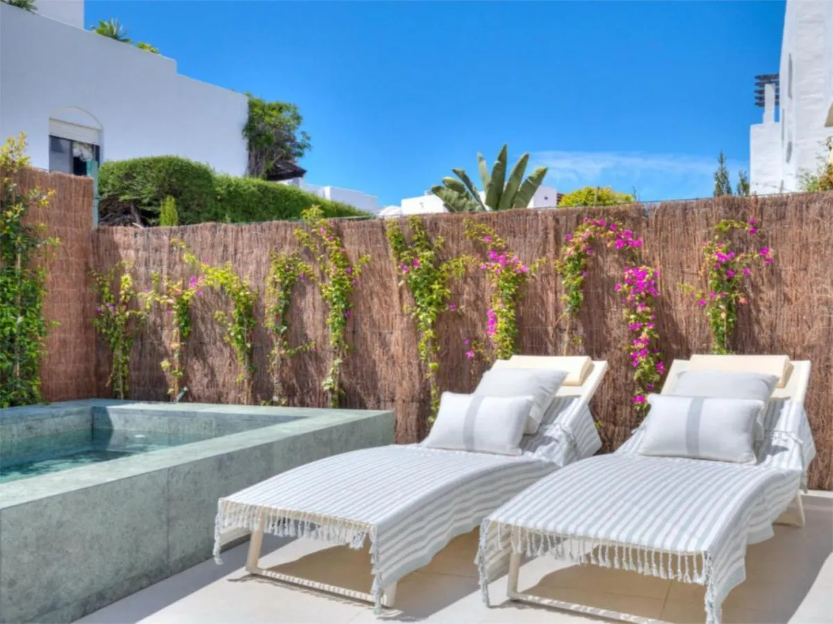 0b5b051f-d8fe-49ed-a8cd-08200b5f5359