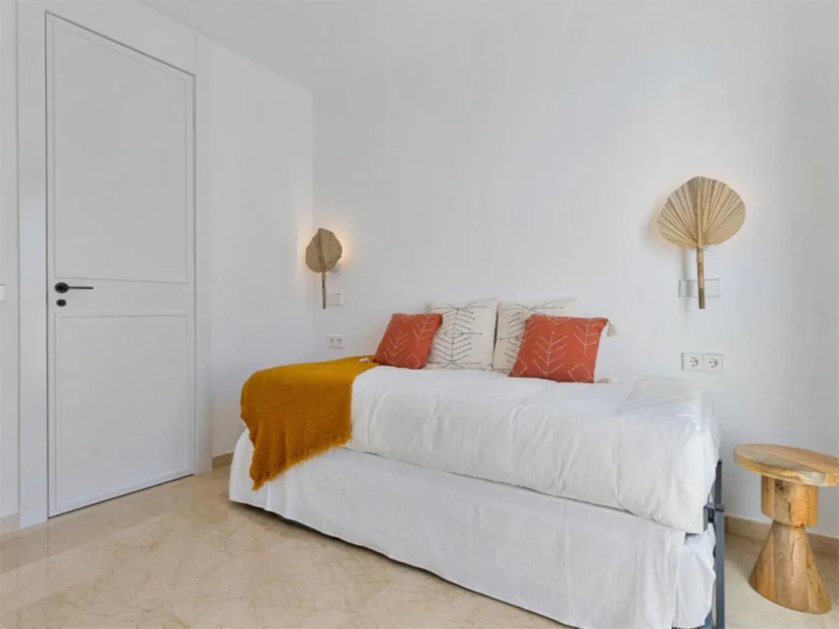 76835d9b-e790-4427-9d41-13f0e242f9be