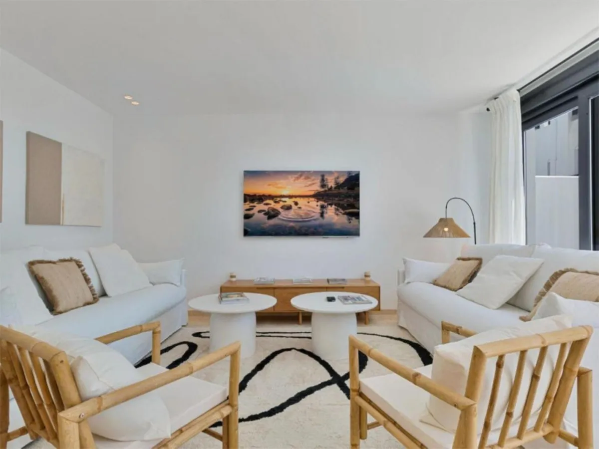 e82e0b7f-ea80-404e-ae91-1e5b638d9466