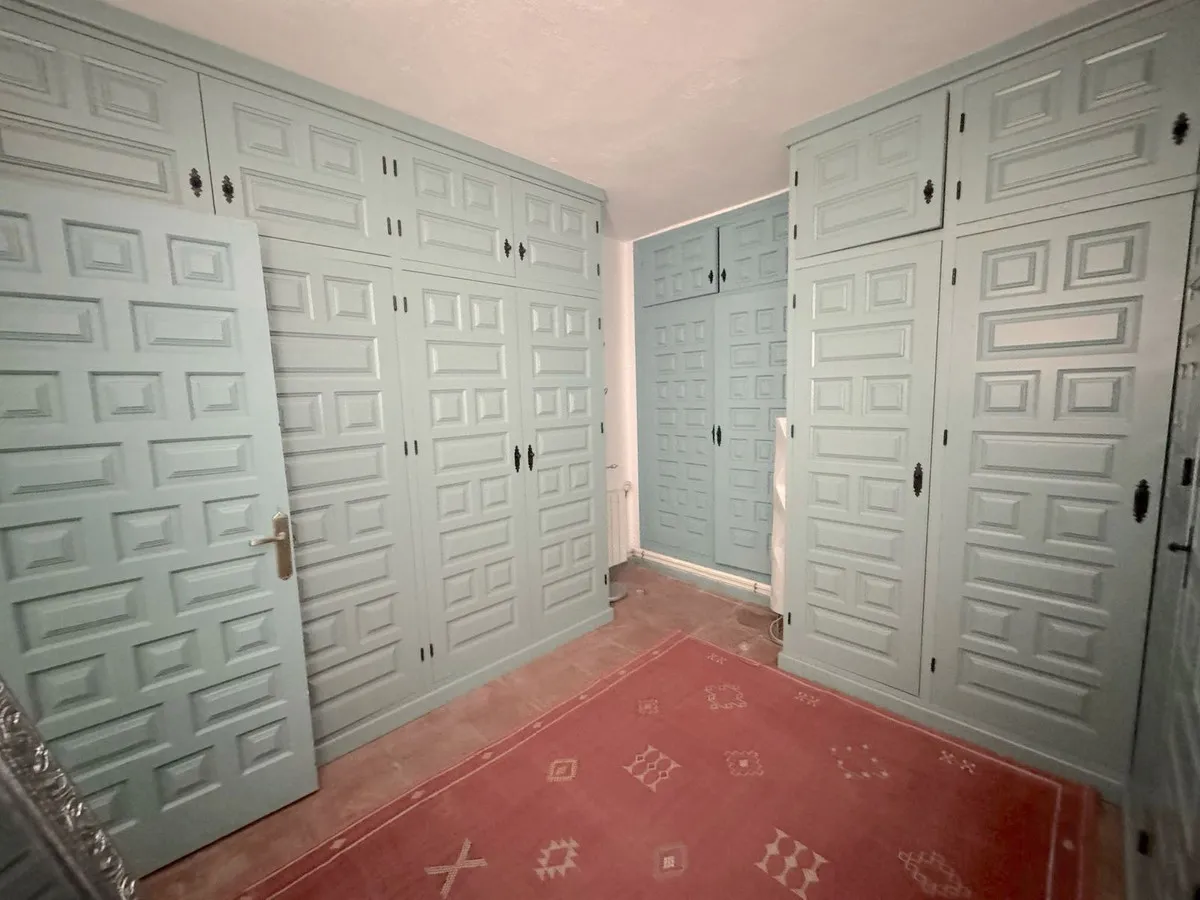 1a729b51-89b9-44d6-9a63-f34a540fb3aa