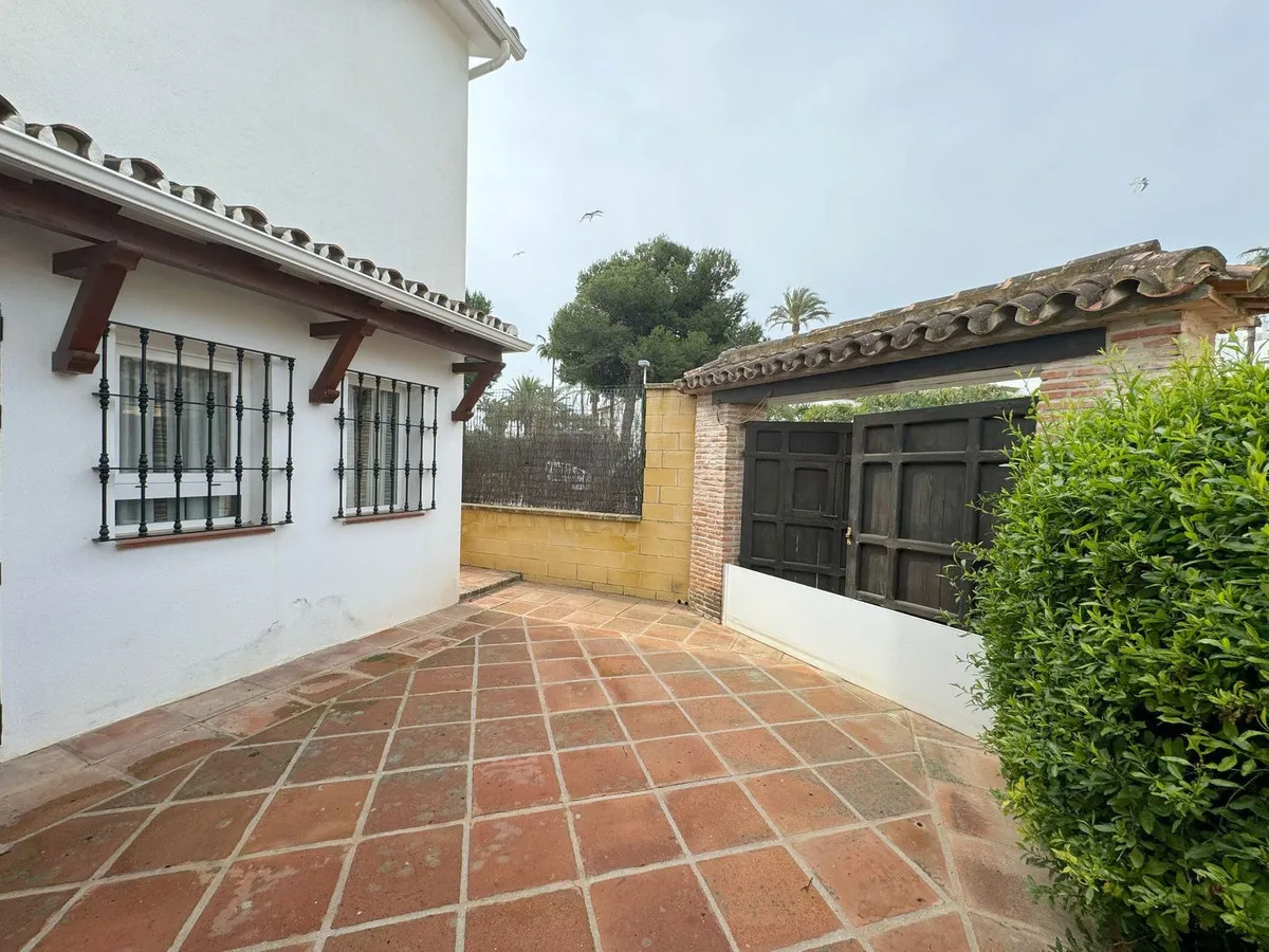 e53d936f-a2d2-4dcc-aef4-241f6daf02cb