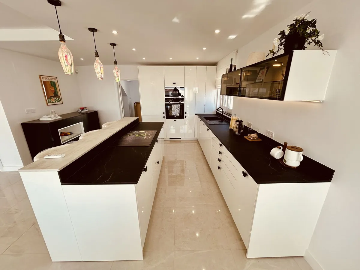 45b8e508-c836-4571-9ddb-63d06244d0eb