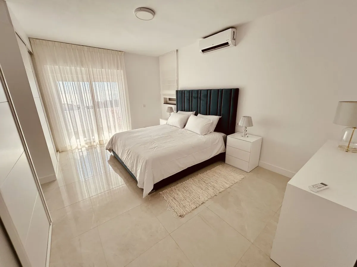 4bc914c9-c352-467f-ada4-4cd63be5b549