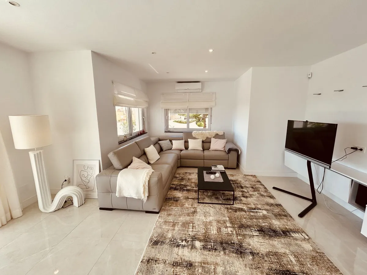 872684e1-443d-49ec-80f3-94bed787fb74