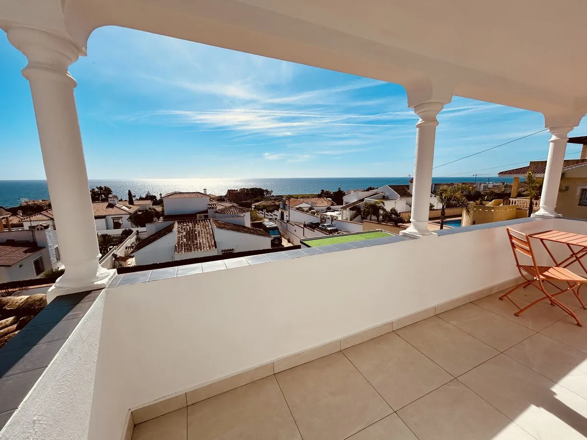 8b0370b9-e75c-41d6-98a1-f0b0bbebd7a4