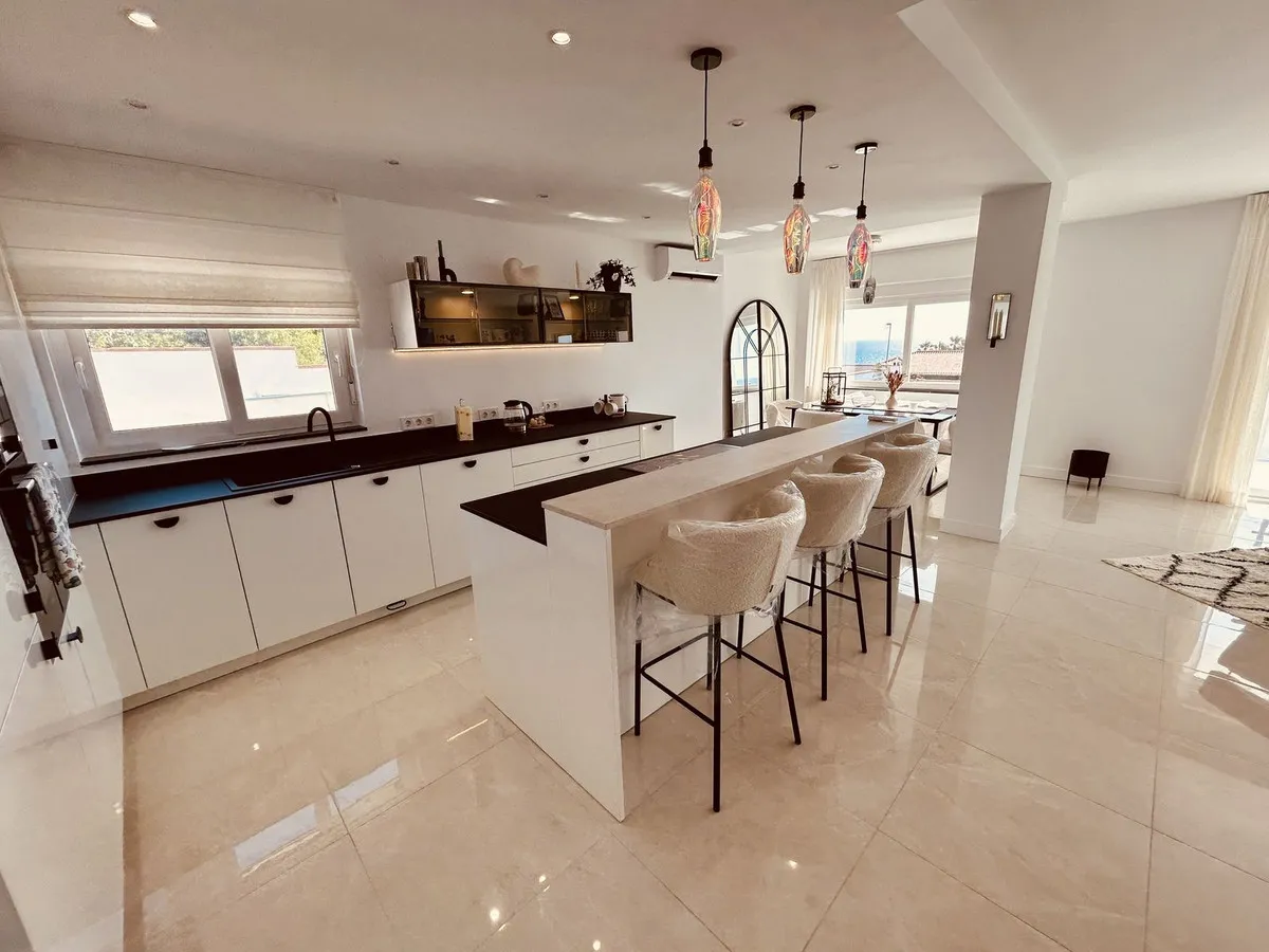 a791b63d-897e-4dad-a8c8-602693651c4b