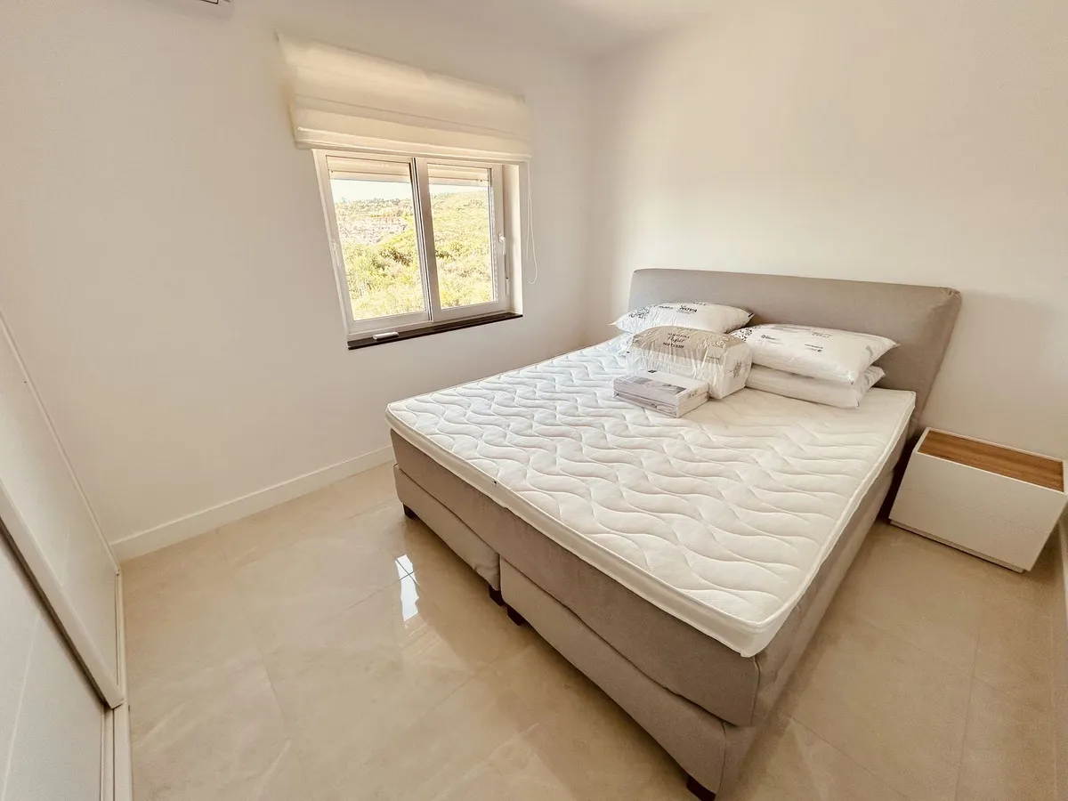 e52e37c6-a701-46c6-90b4-1acb16682f64