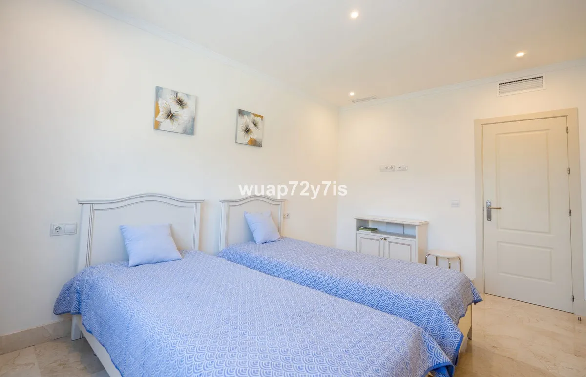 77cdc976-5c58-4513-9885-458b80ea40a2