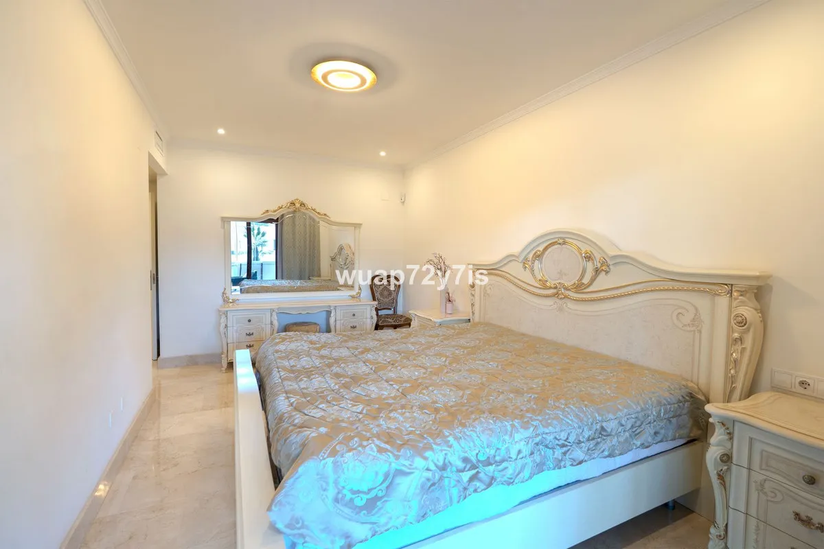 8459d1cb-5f35-48f5-b873-c2268a70e09b