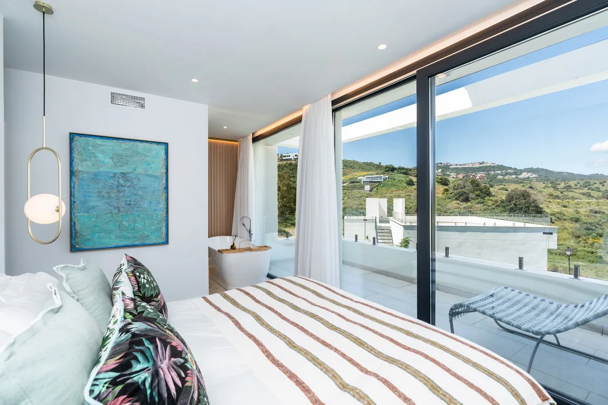 58c3f4a1-94f5-44df-9702-37dc19d00373