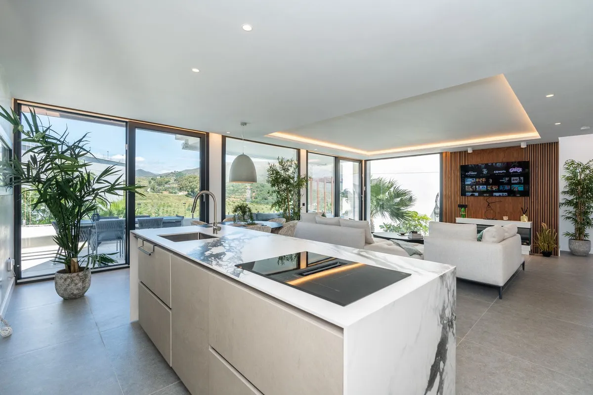 7d52b84c-2217-4eab-9166-764c8698a7ee