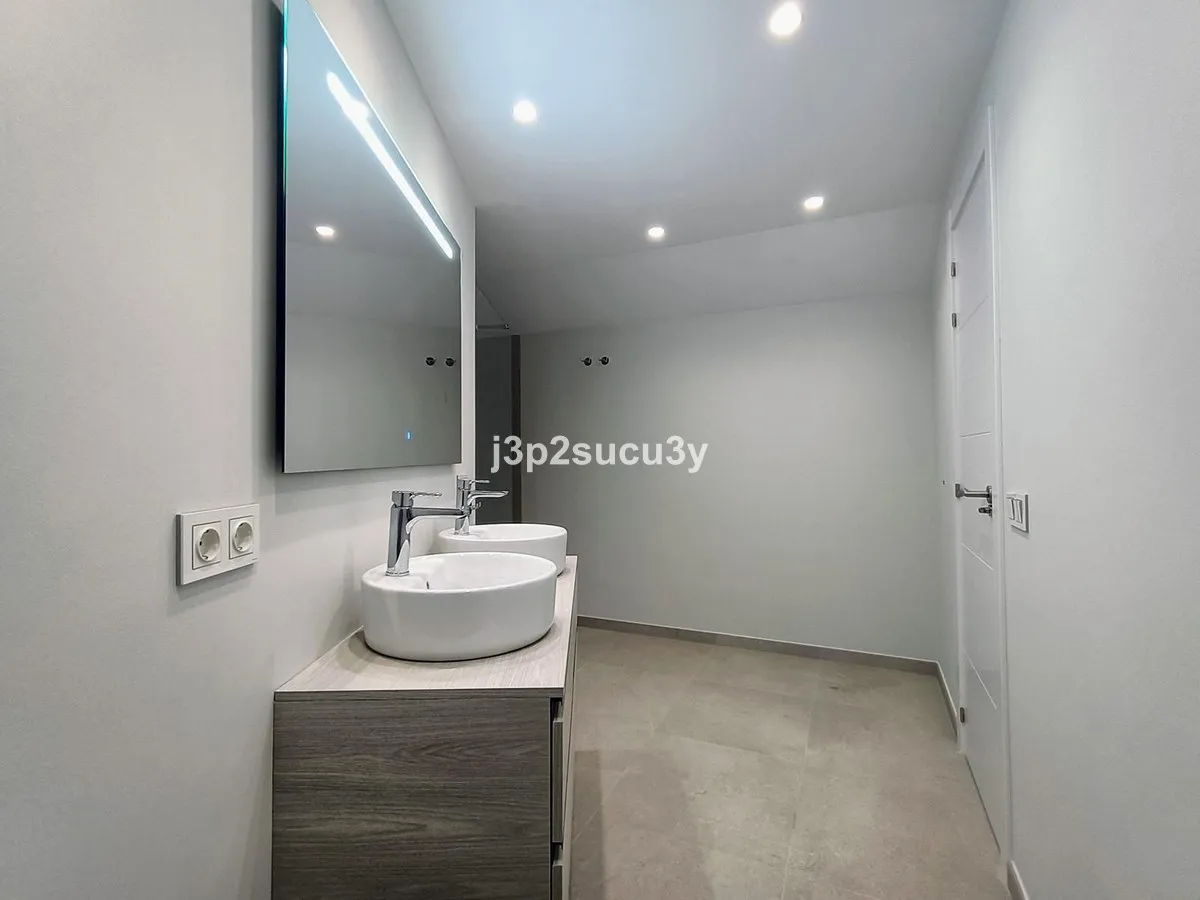 5d5fca0f-76a6-44c1-9883-0b3648eed68c