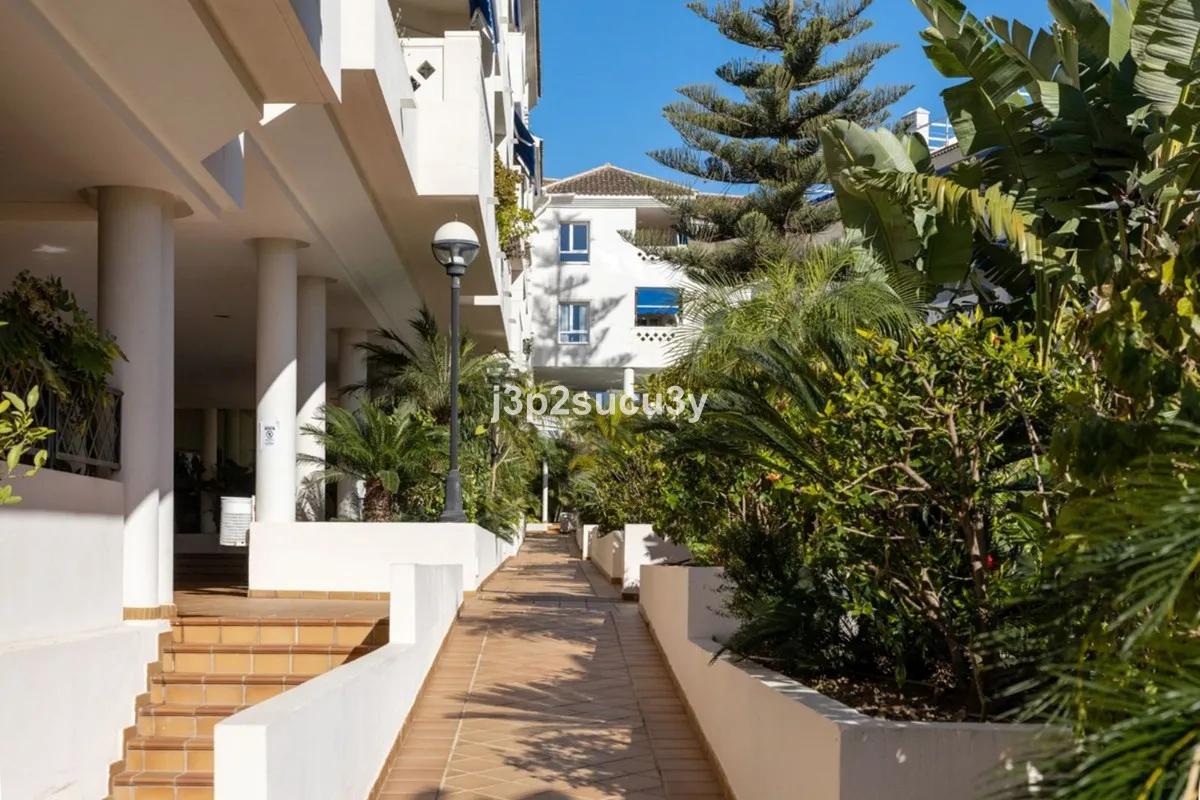 d8f572e4-b0d7-4bbf-8a02-66576fbdc474