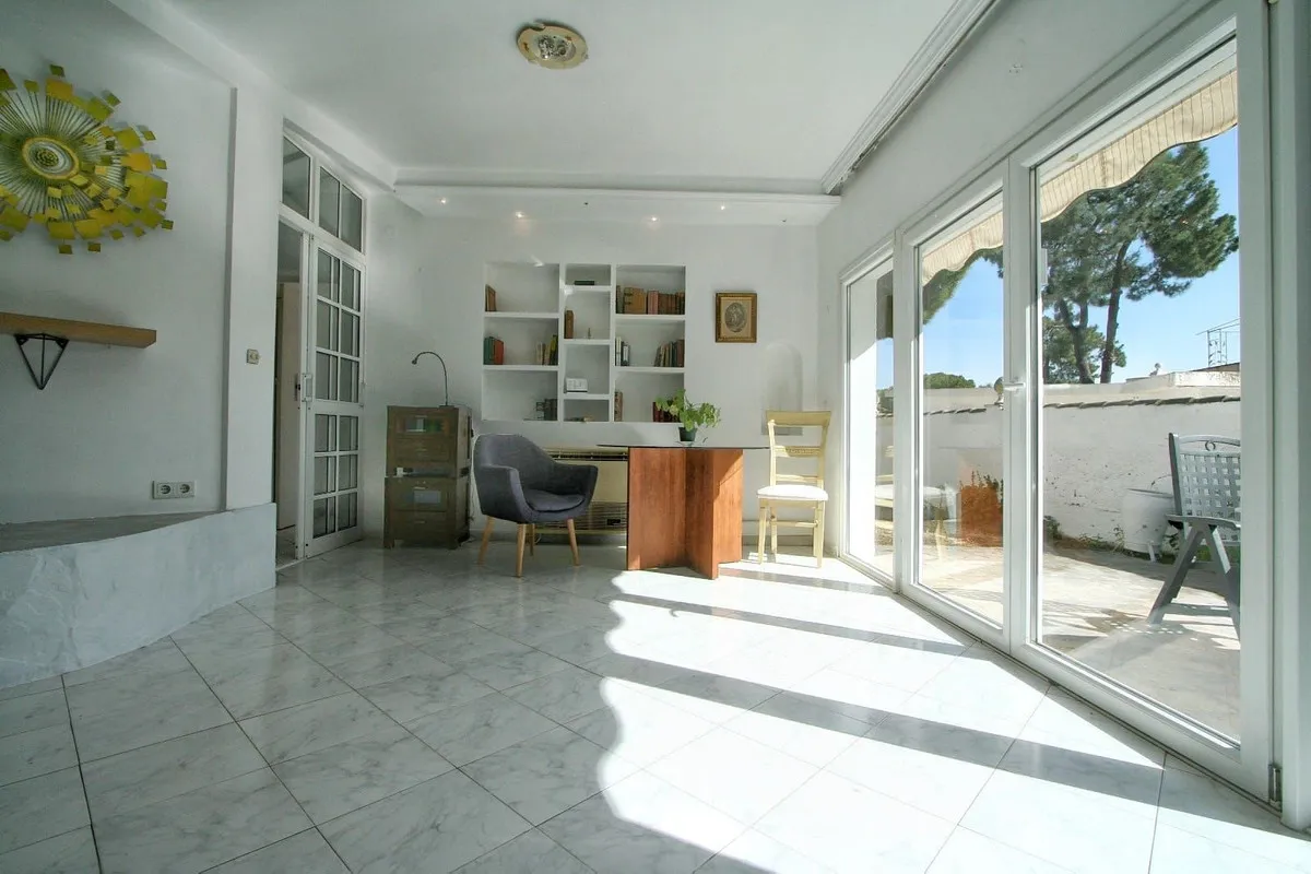 08eb04a4-7300-4f43-b704-165f7e75ea58