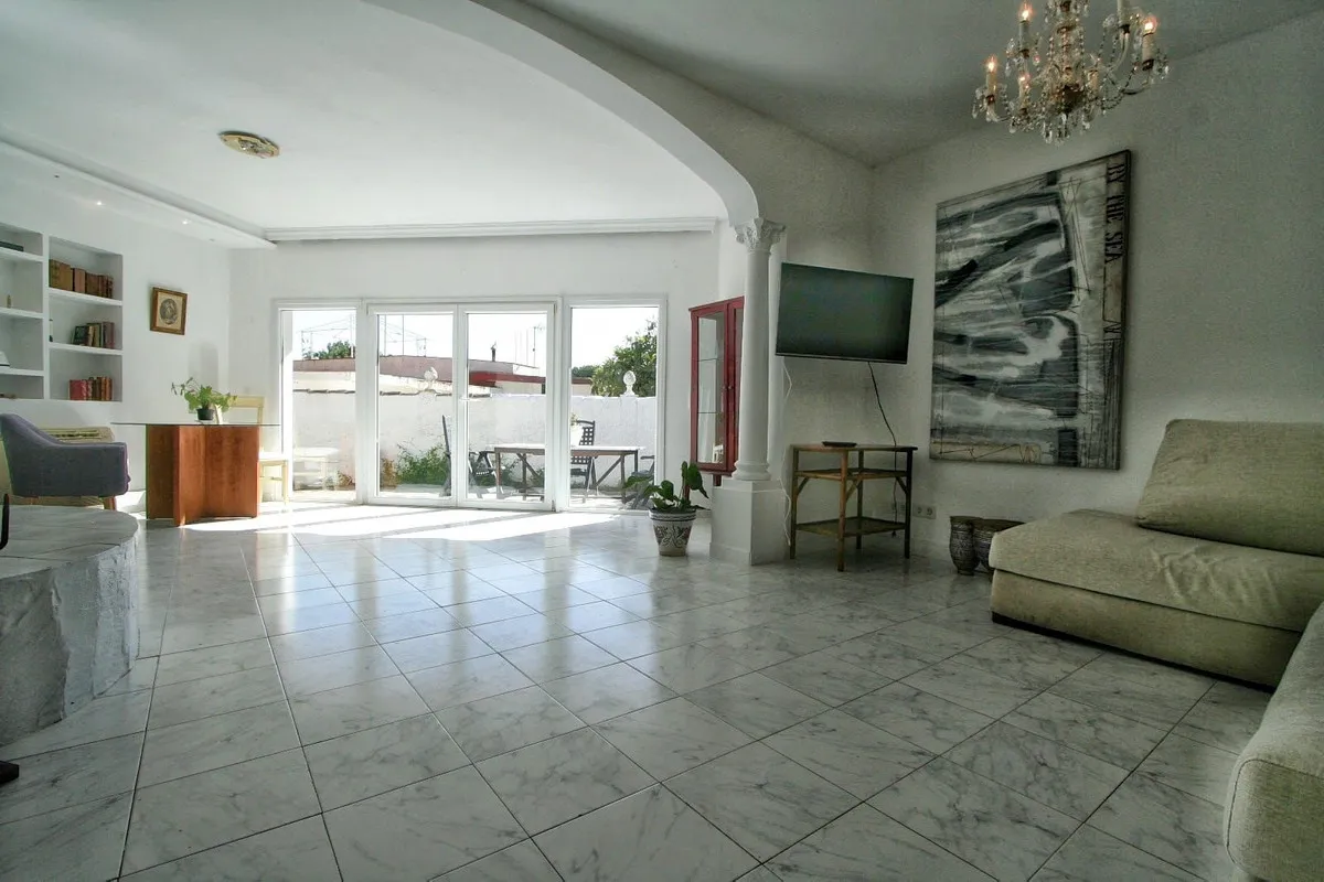 53c3f0f4-e971-4d0e-8d08-94d3e7b05bf0