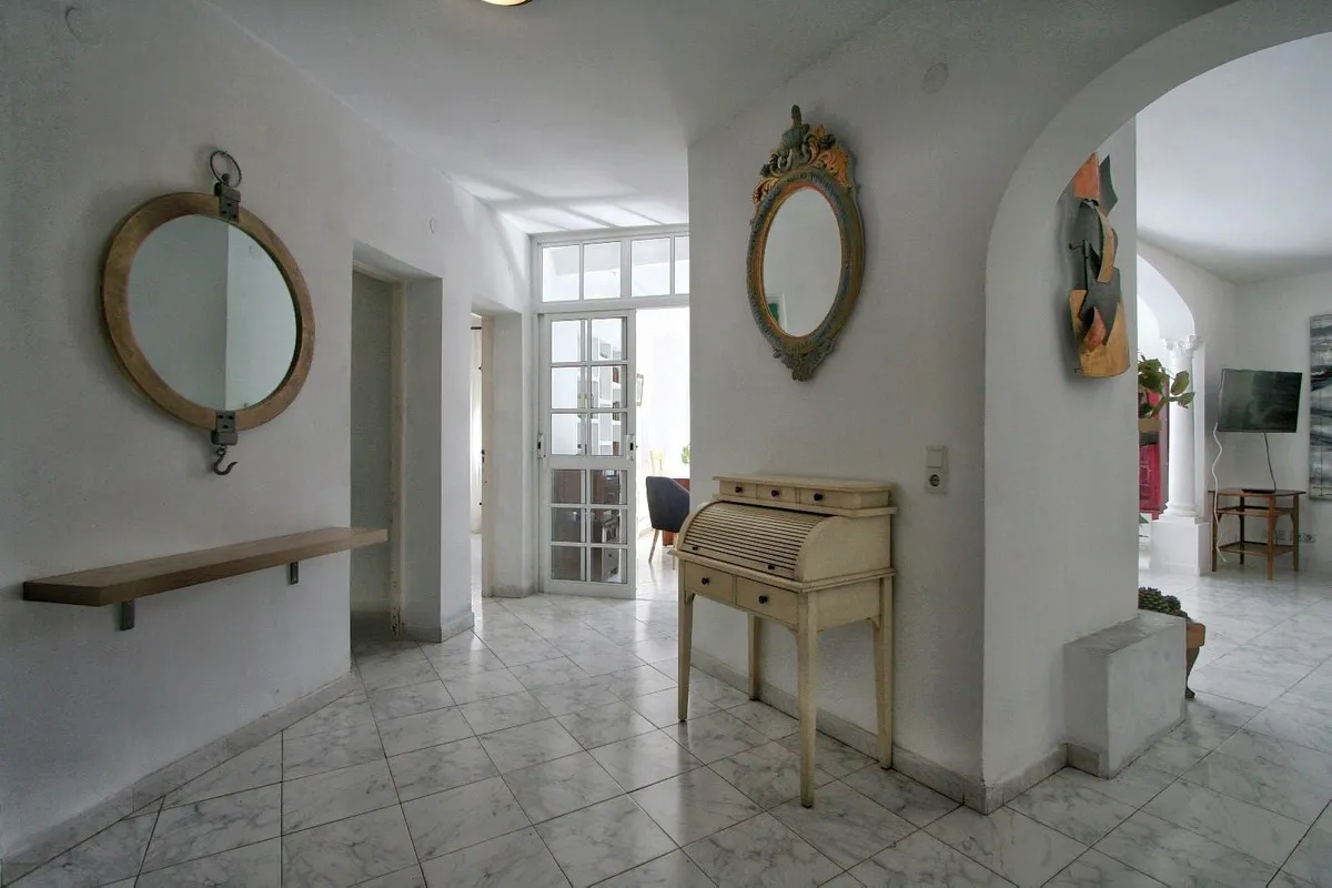 5f9566a9-a174-4c48-8bd0-3375f8d47efe