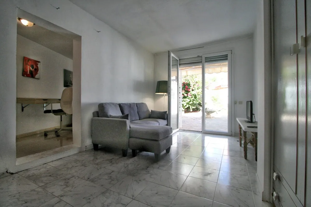 d217e271-a622-4613-a547-1c71763806f7