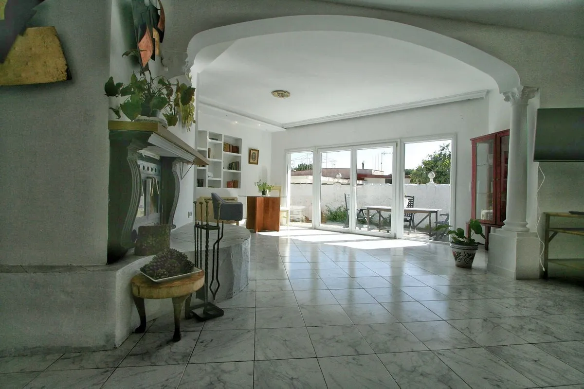 f8185790-06f9-4a1d-a151-8562f1c907a0