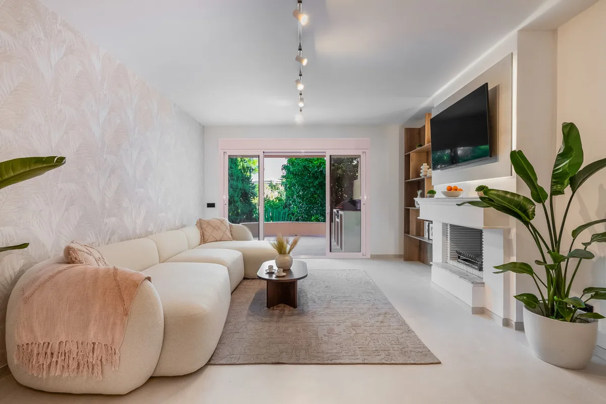 4ef59091-90af-4ab2-a60f-f9fa34114077