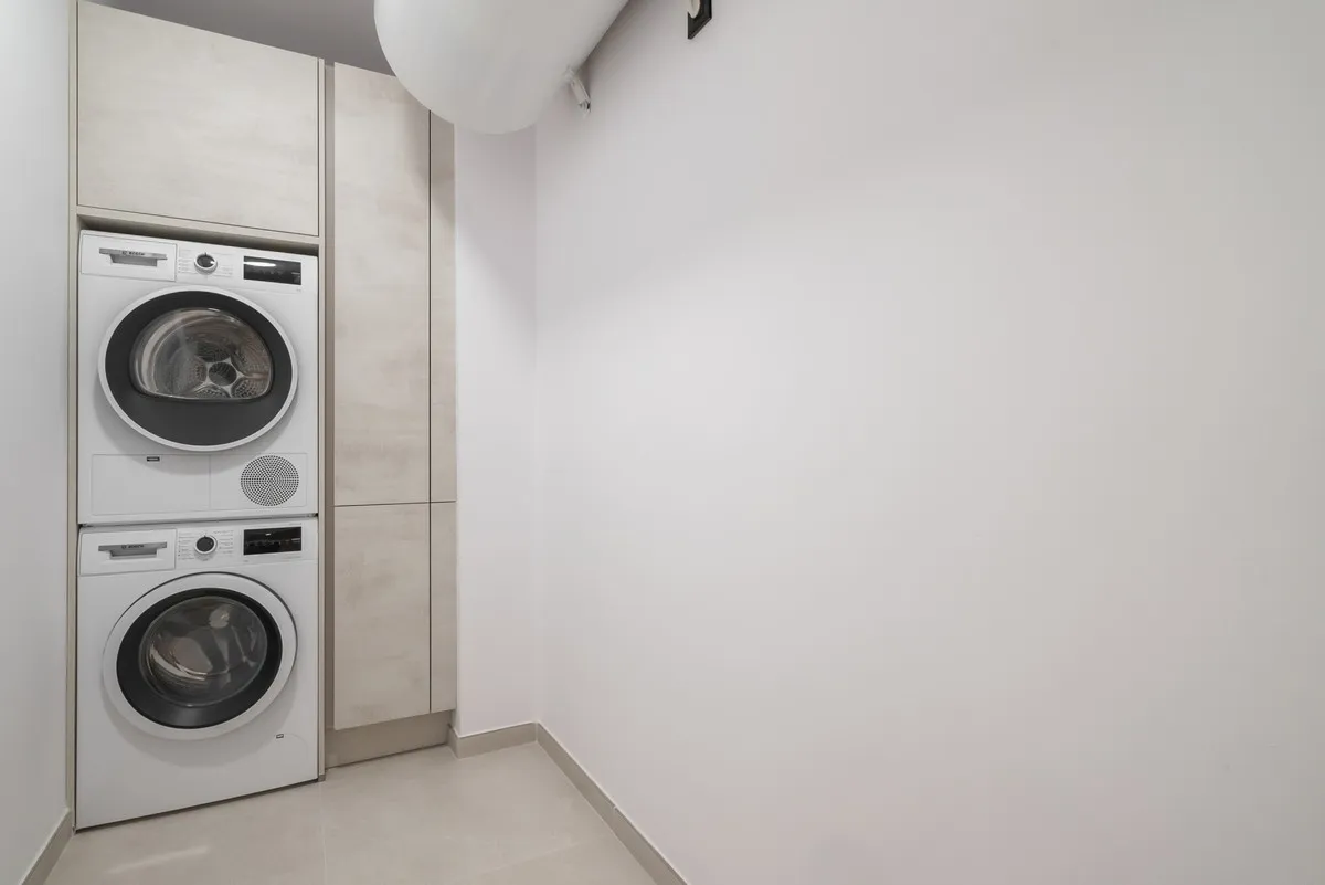 63fdf21a-13df-46e8-b435-e61d08db3cdd