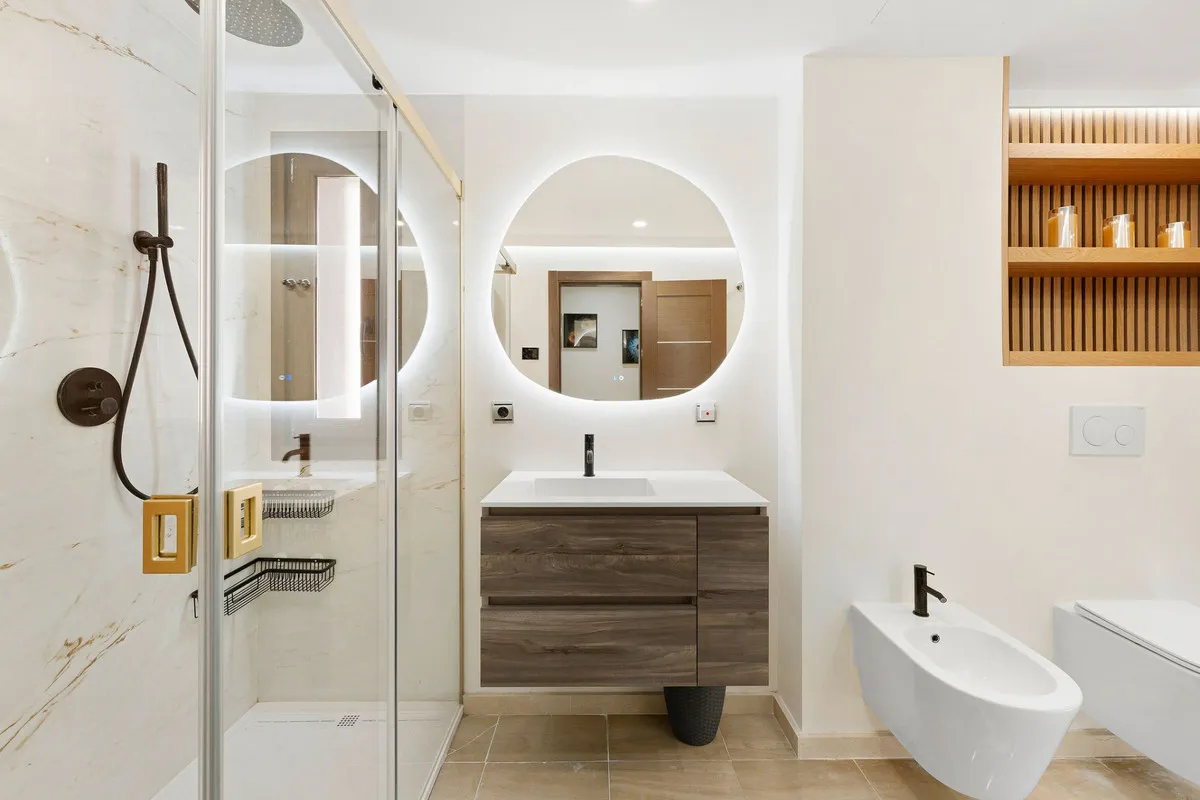 6ea606fb-c851-449d-a2df-b8de7de25e8b