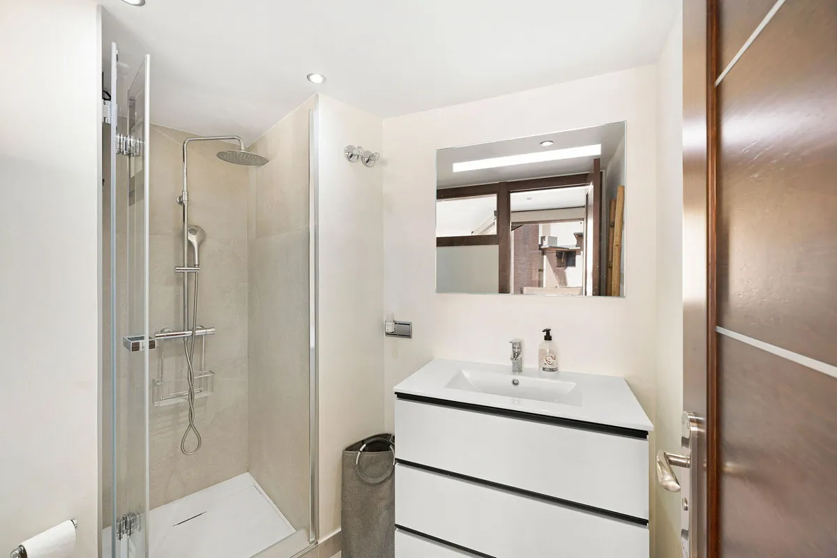 b4914c0f-f44f-44dd-a8fb-0e730e26db69