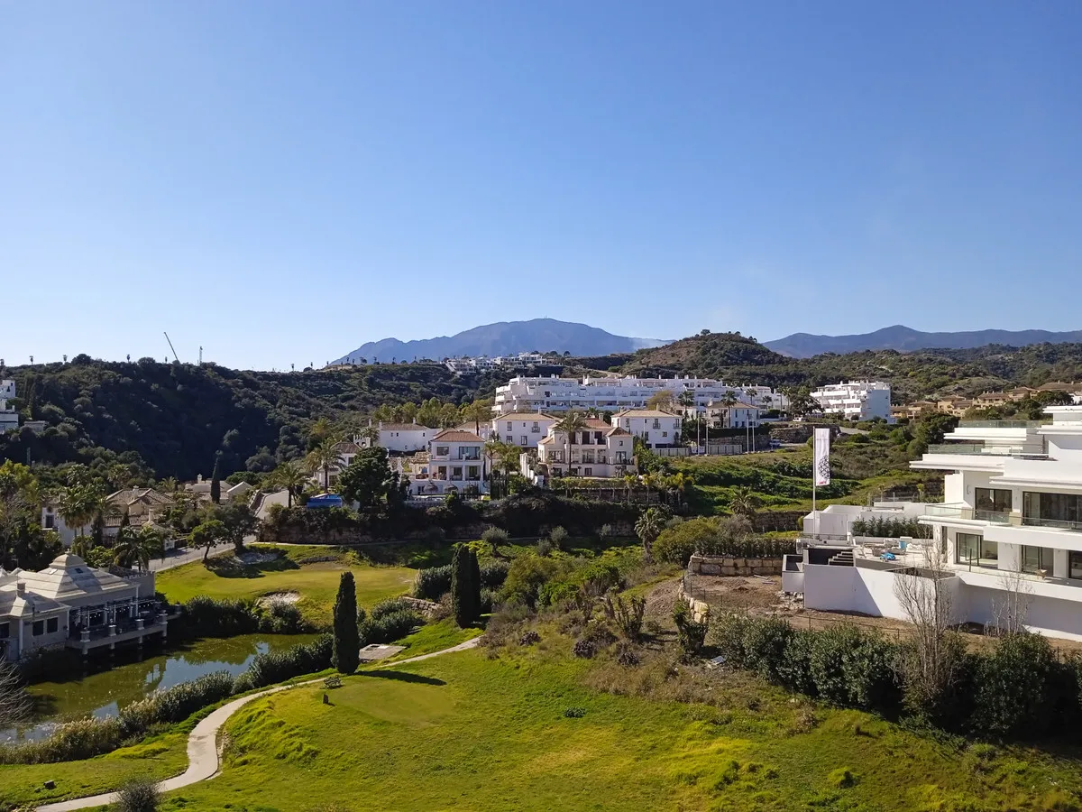 dfd38571-244c-42a9-946c-a93e5a647f5e