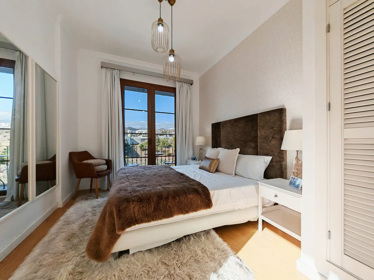 e28cdb9c-152c-49ce-9347-0494505f8d3b