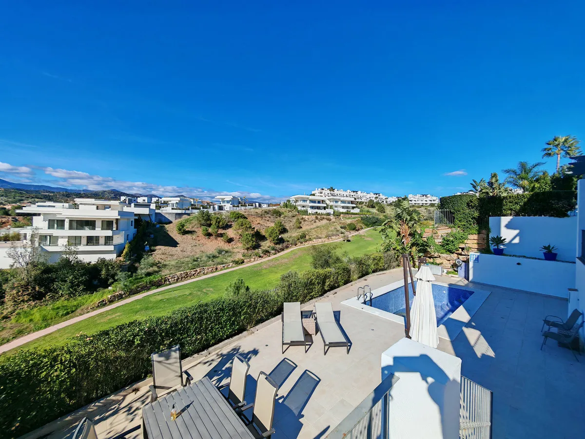 e5c44bdf-c787-4cf8-82a3-20b04cf2b4df