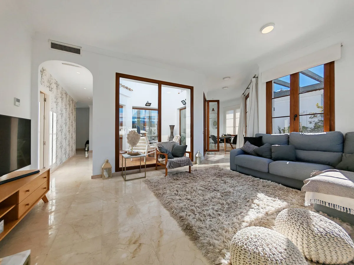 ebb05af6-4e37-441d-a115-b83b3b1f8c38