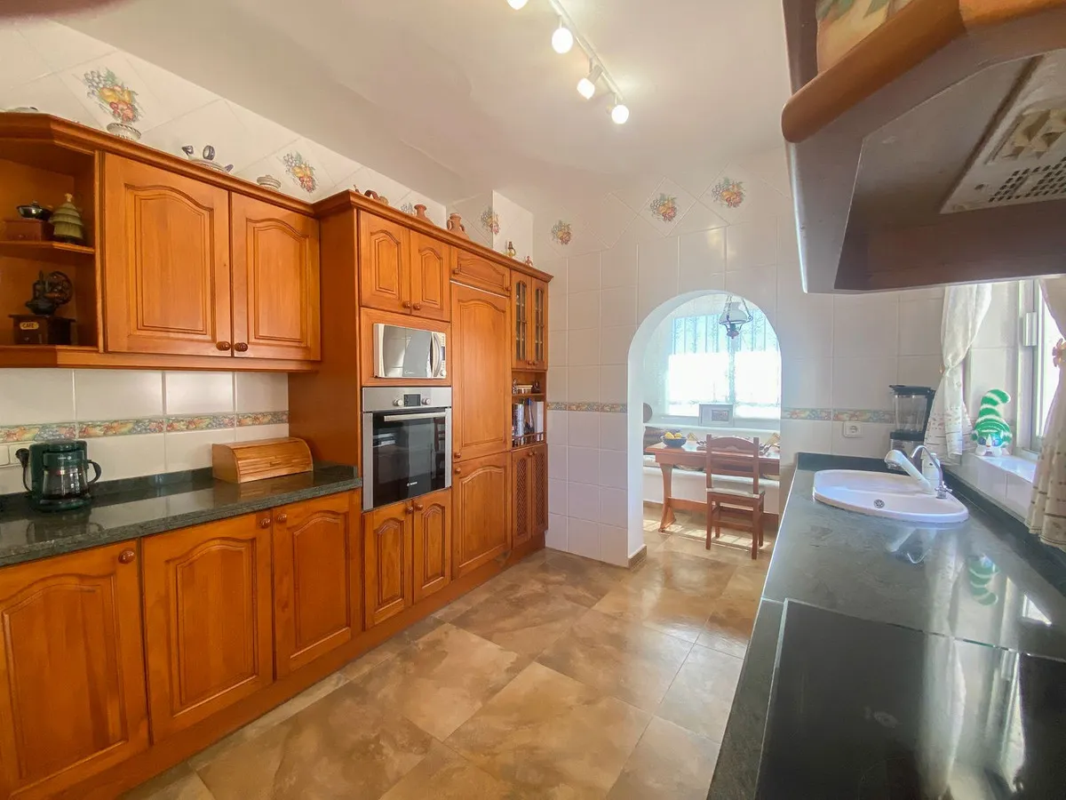 14a401d5-0d89-4cb9-8bce-71101f8411f9