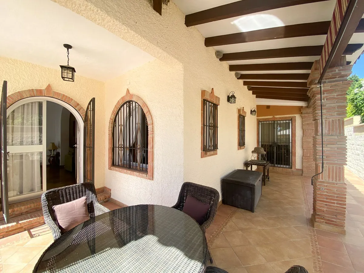 7abf256a-a2b6-41da-953d-016c7df82042