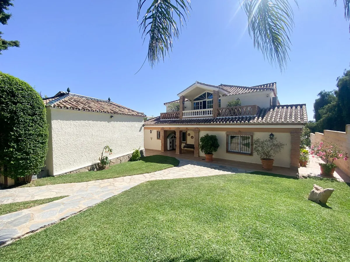 7e726e9c-5799-422f-a7f4-402be71a2f70