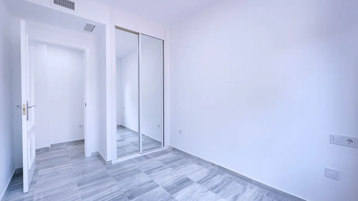 a526ab60-6876-401f-9272-c35d310e8bdb