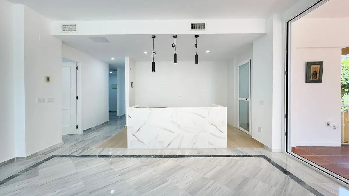 b5f889a2-2045-4f0d-b23f-649dc461a577