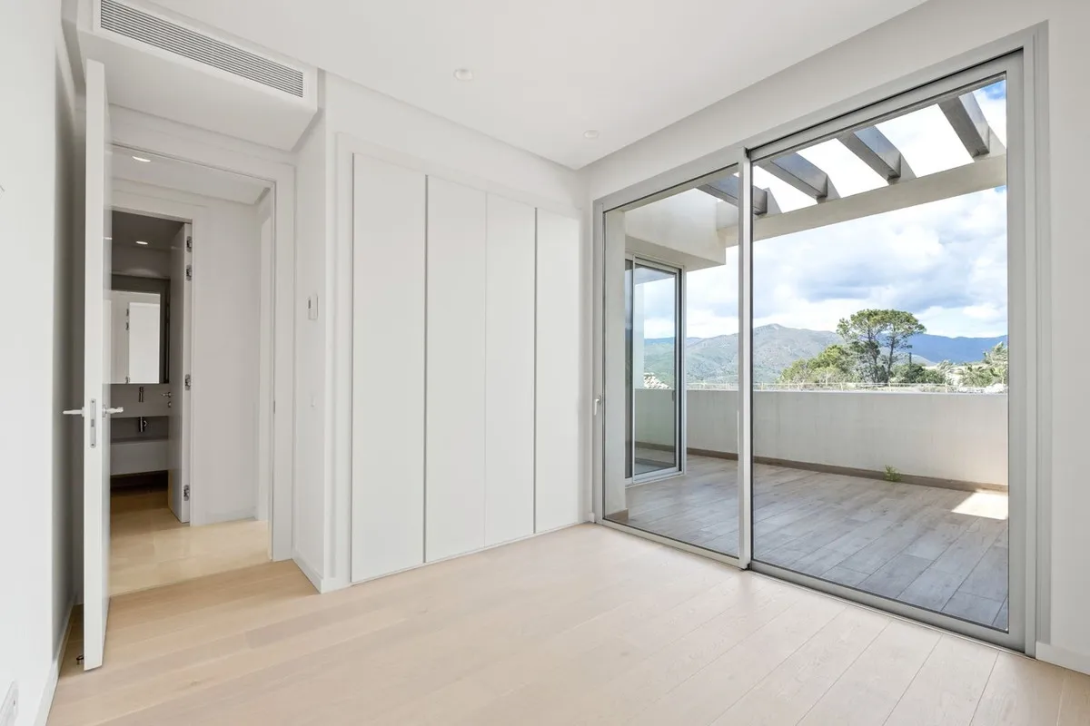 2f17ba59-4bdc-4173-a671-6143e4f0b0ef