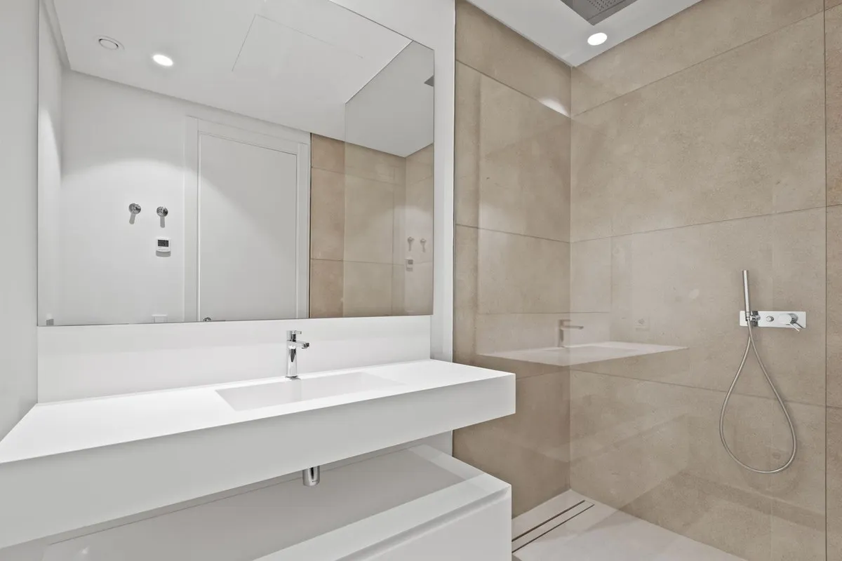 34e8a7c8-37a0-4241-a2bc-25c609d1b7c8