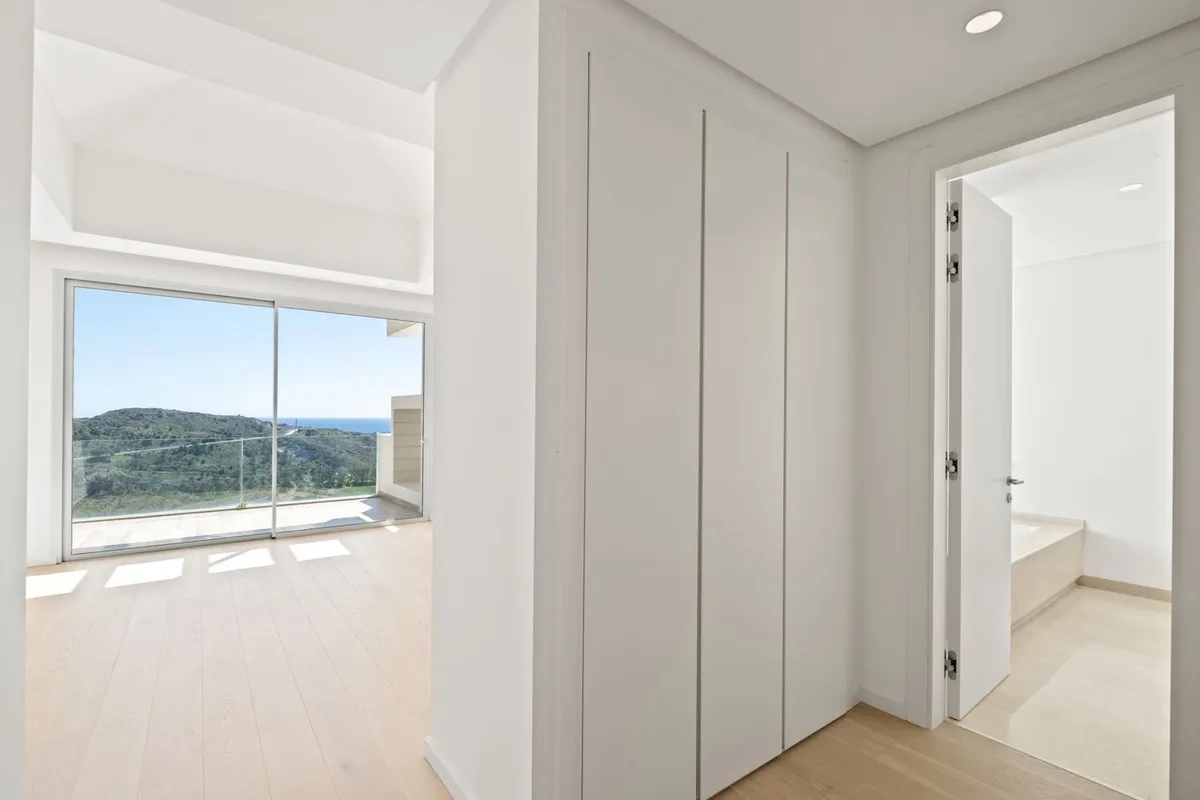 67ccfe4e-b222-4871-98b7-05163c901c5c