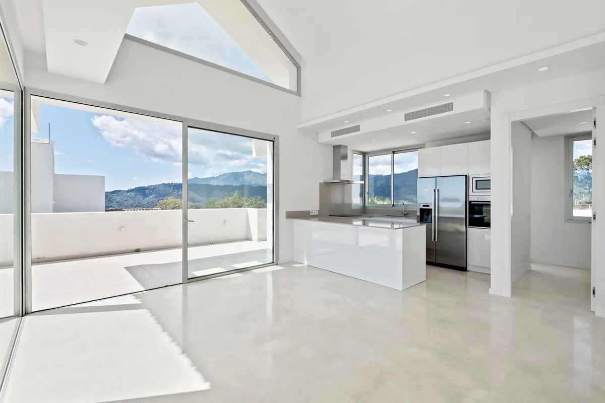 74d6ab13-d41e-4205-9d93-71bcccecaff7